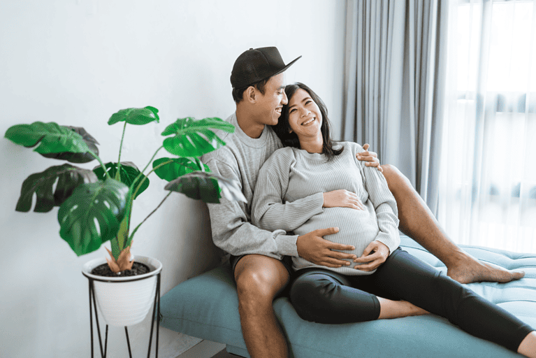 15 Fun Pregnancy Date Ideas & Activities